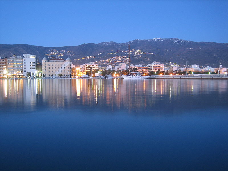 magnisia/800px-Volos-bynight