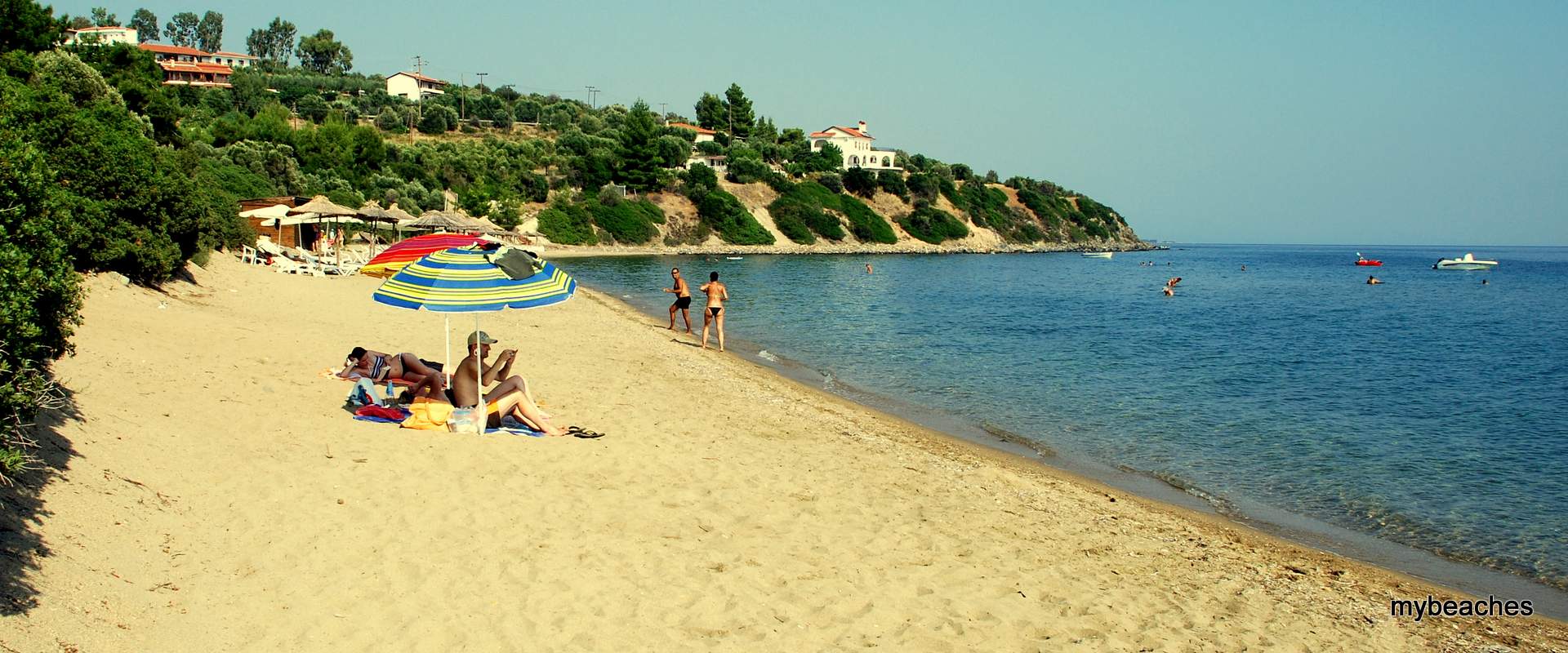 Τρίκορφο παραλία, Χαλκιδική