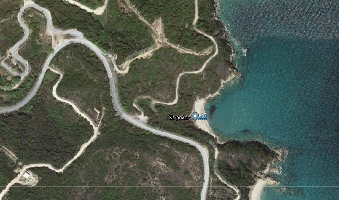 Κεφαλάς παραλία, Χαλκιδική