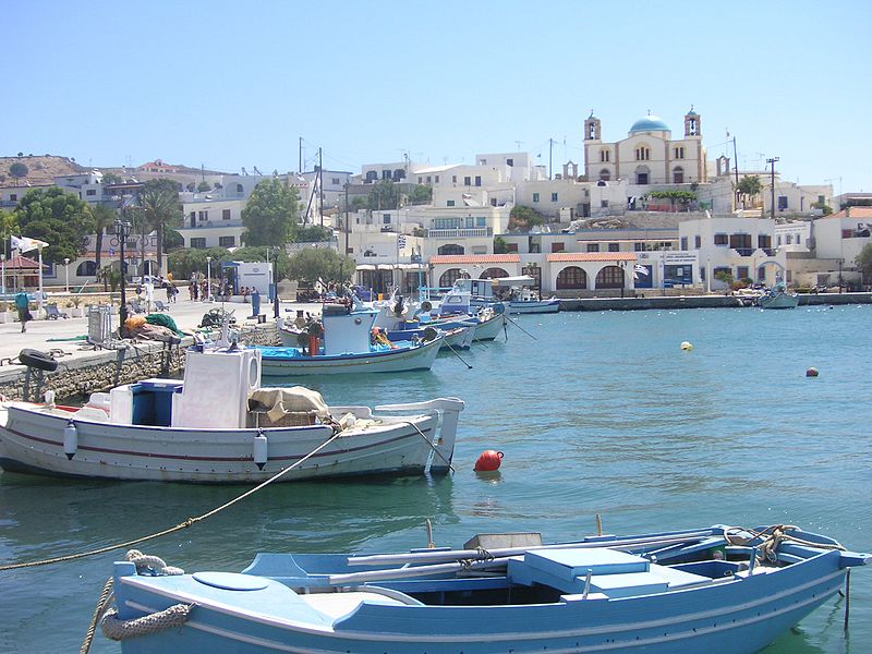 leipsoi/800px-Harbour_of_the_island_Lipsi