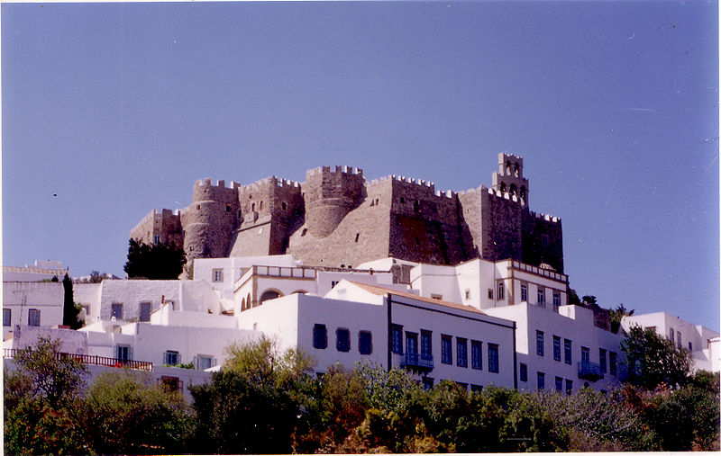 patmos/800px-Patmos_monastery