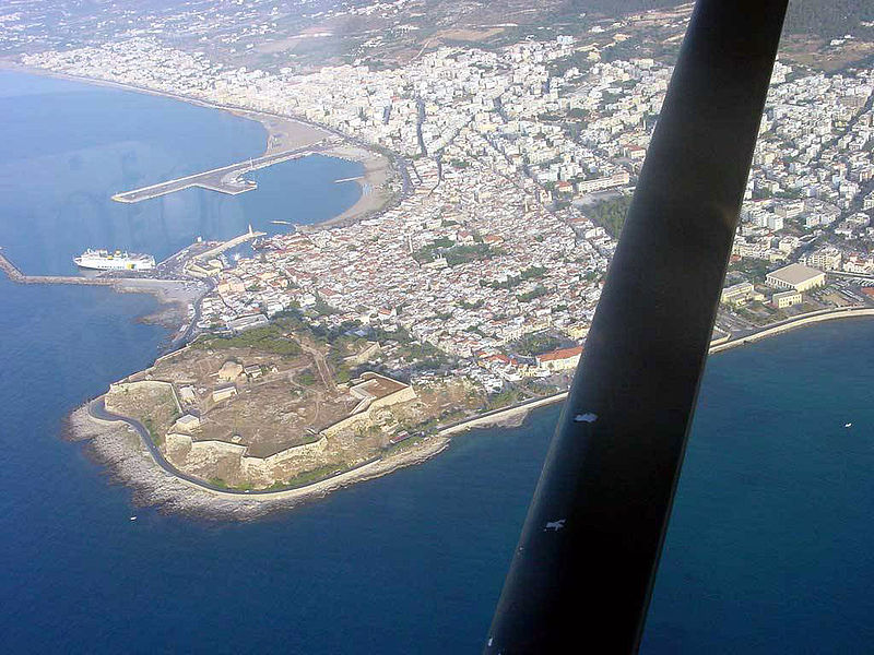 rethymno/800px-Rethymno_venetian_port_and_fort